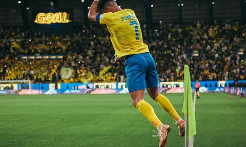 Tỏa sáng rực rỡ, Ronaldo đi vào lịch sử bóng đá với ngôi vị số 1