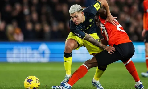 Luton Town khiến Newcastle trắng tay ra về tại vòng 18 Ngoại hạng Anh
