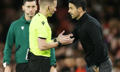Arsenal đệ đơn khiếu nại Premier League vì Bukayo Saka