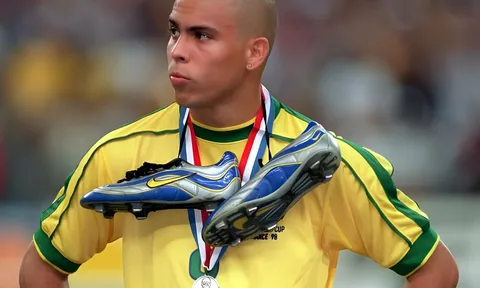Ronaldo Béo chỉ ra 8 cầu thủ vĩ đại nhất lịch sử bóng đá