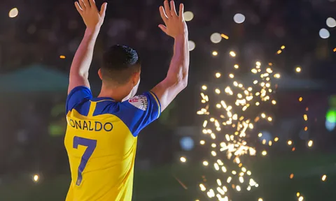 Áo đấu của Ronaldo tại Al Nassr bán với giá kỷ lục Ả Rập