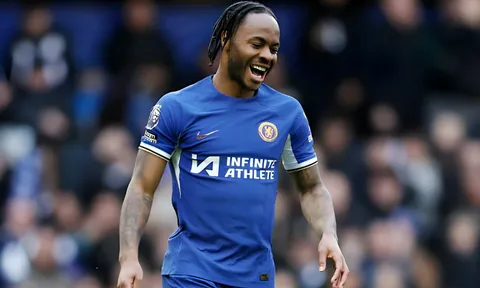 Raheem Sterling chốt tương lai khi nhận đề nghị lương số 1 châu Âu