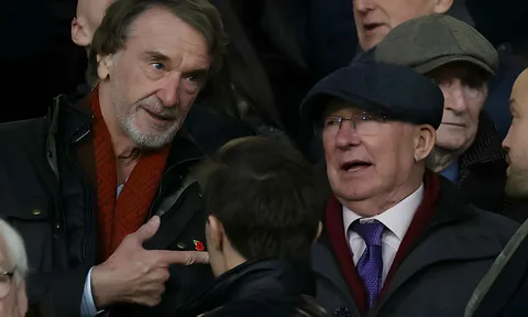 Jim Ratcliffe thị uy, đáp trả những cảnh báo của Alex Ferguson