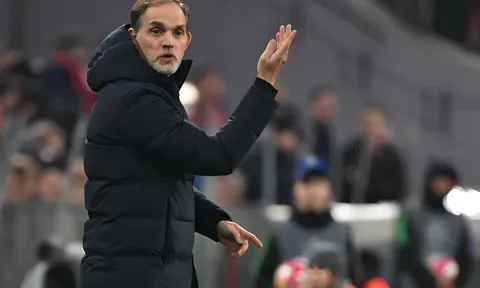 Trọng tài ngăn chặn cơ hội nguy hiểm của Bayern