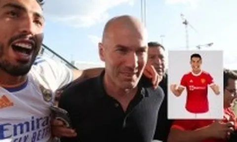 Tin chuyển nhượng tối 18/3: Ronaldo về MU chốt deal, Zidane tái xuất hoành tráng?