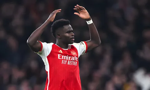 Bukayo Saka nguy cơ bị loại khỏi bóng đá vĩnh viễn ở tuổi 24, 25