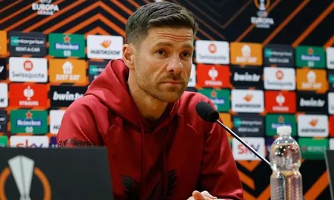HLV Xabi Alonso hé lộ bí quyết chiến thắng của Bayer Leverkusen
