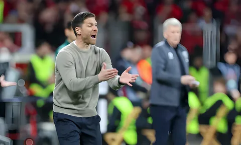 Xabi Alonso dụng binh xuất thần, West Ham chỉ biết 'nằm im' chịu trận