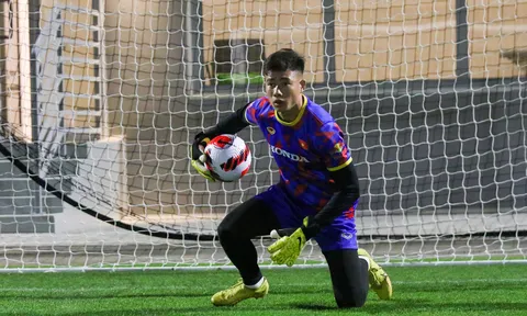 Thủ môn số 1 U22 Việt Nam chỉ thẳng đối thủ lớn nhất ở SEA Games 32