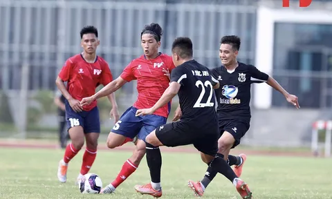 VIDEO: Cận cảnh pha penalty nhanh nhất lịch sử bóng đá Việt Nam