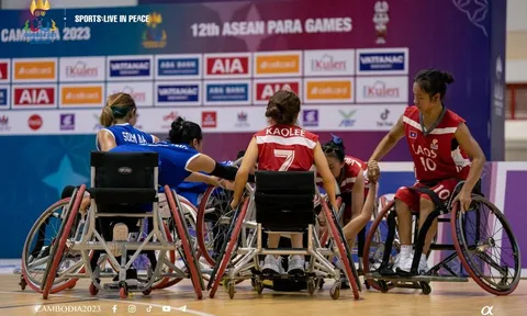 VIDEO: VĐV khuyết tật Thái Lan gây sốt với hình đẹp tại Paragames
