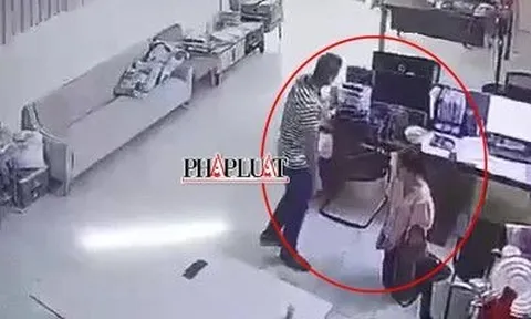 ‘Lạnh người’ trước camera ghi lại cảnh giám đốc người nước ngoài sát hại kế toán tại Bình Dương