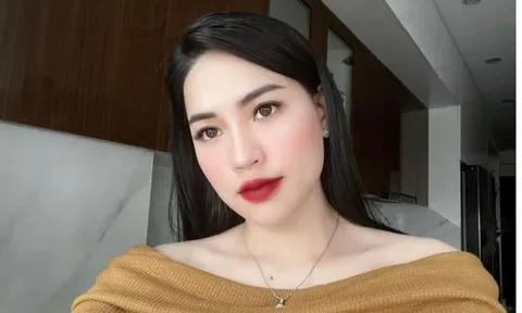 Ồn ào ‘chiến thần’ Võ Hà Linh bán dầu gội 18k: Tuyên bố bất ngờ trong livestream, bị CĐM chỉ trích