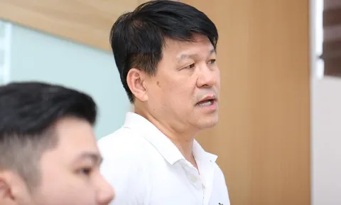 Vừa bị phạt 10 triệu, HLV CLB TP. HCM lại 'chê' VPF