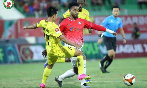 Hải Phòng 'cưa đôi' điểm với Bình Định ngày HLV Troussier dự khán