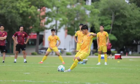 VIDEO: U23 Việt Nam tập phục hồi trước trận gặp Philippines