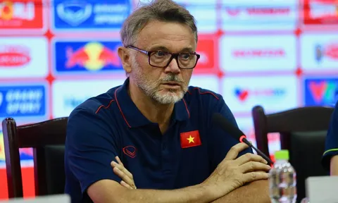 HLV Troussier đánh giá về thủ môn Việt kiều Filip Nguyễn