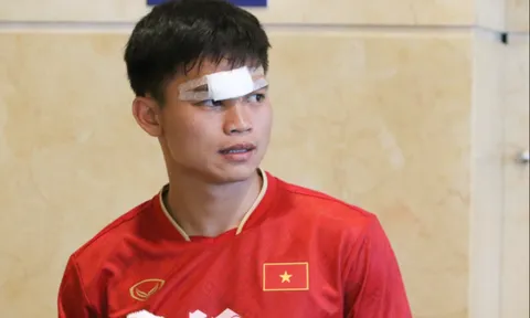 Hậu vệ ĐT Việt Nam chia sẻ thật lòng về HLV Troussier