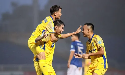Đại thắng 6-2, đội Việt Nam thẳng tiến vào vòng trong