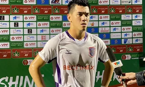 VIDEO: Tiến Linh ghi bàn giúp Bình Dương giành vé đi tiếp