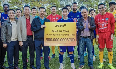 HAGL bất ngờ được thưởng nóng