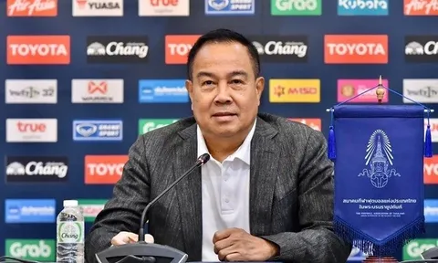 Chủ tịch LĐBĐ Thái Lan gây sốc trước thay đổi lịch sử