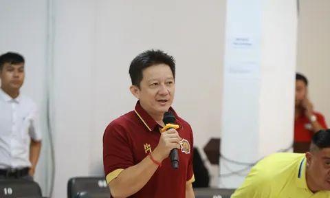 HLV Thái Lan nói gì trước mục tiêu vô địch ở Việt Nam?