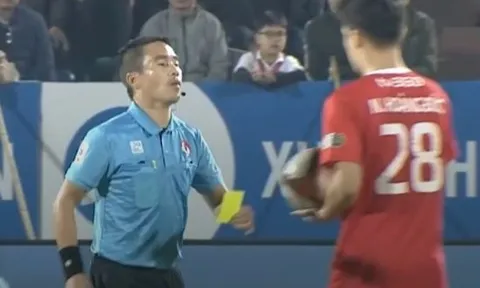 VIDEO: Trọng tài V-League mắc sai sót hy hữu trong trận đấu có VAR