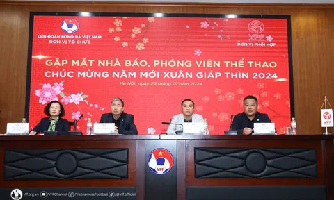 LĐBĐ Việt Nam trực tiếp gặp mặt báo giới