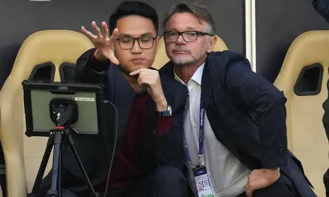 LĐBĐ Việt Nam chỉ ra khả năng sa thải HLV Troussier