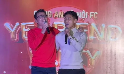 VIDEO: HLV Kiatisak song ca cùng Văn Thanh
