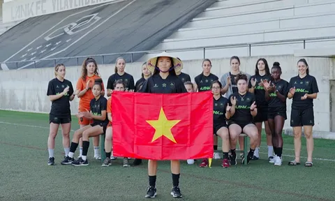 VIDEO: Huỳnh Như cùng Lank FC chúc Tết khán giả