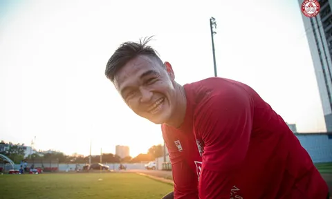 VIDEO: Patrik Lê Giang cùng đồng đội sẵn sàng cho ngày V-League trở lại