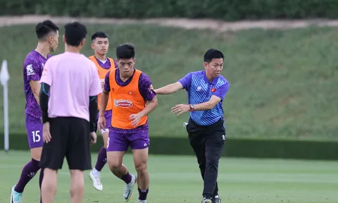 VIDEO: U23 Việt Nam tập căng đấu đội Tây Á