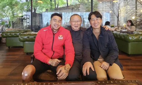 HLV Park Hang Seo 'gây bão' cùng Jesse Lingard