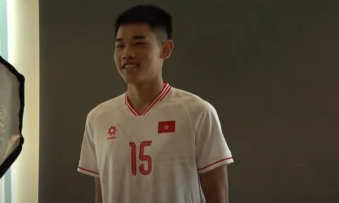 VIDEO: Hình ảnh không có trên truyền hình về U23 Việt Nam