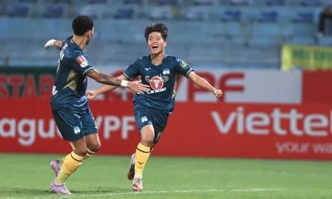 Cầu thủ U23 Việt Nam đầu tiên mang đến tin vui cho HLV Troussier ở V-League