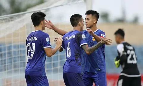NÓNG: Cựu vương V-League đứng trước nguy cơ giải thể?