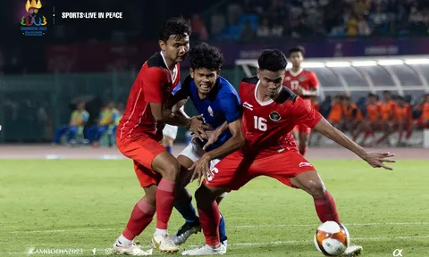 HLV U22 Campuchia bất ngờ nhắc đến Việt Nam sau khi bị loại khỏi SEA Games 32