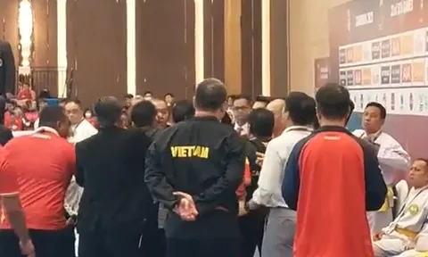 VIDEO: Indonesia suýt ẩu đả với Việt Nam vì mất huy chương Vàng SEA Games 32