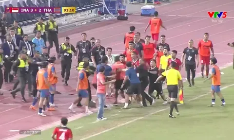 VIDEO: Indonesia và Thái Lan ẩu đả kinh hoàng, ghi vết nhơ xấu trong lịch sử SEA Games