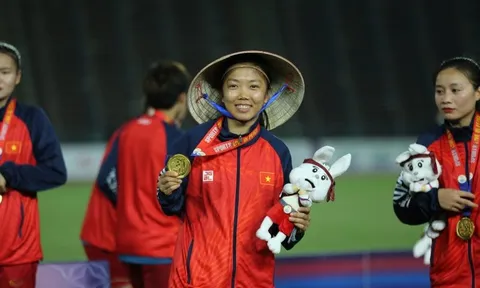 Huỳnh Như nói gì khi đi vào lịch sử tại SEA Games 32?