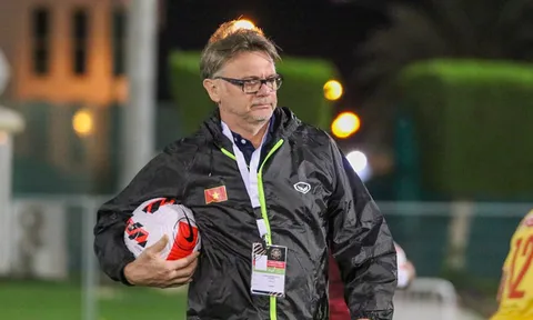 Đồng nghiệp cũ đánh giá bất ngờ về HLV Troussier ngay trước SEA Games 32