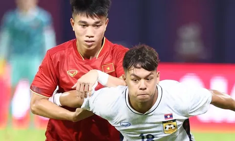 CĐV Lào phản ứng bất ngờ sau trận thua U22 Việt Nam
