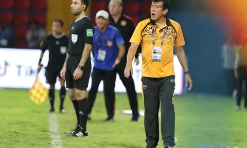 Thắng đậm tại SEA Games 32, HLV Malaysia bất ngờ nhắc đến U22 Việt Nam