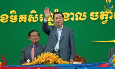 Thủ tướng Campuchia được nhận huy chương đặc biệt tại SEA Games 32