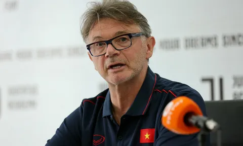 HLV Philippe Troussier đặt mục tiêu tại SEA Games 32, 'tiết lộ' tiêu chí chọn nhân sự U22 Việt Nam