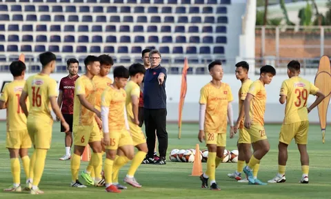 HLV Troussier loại 7 cầu thủ U22 Việt Nam trước thềm SEA Games 32