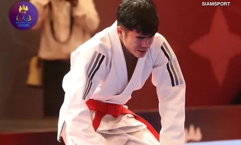 SEA Games 32: VĐV Thái Lan bật khóc nức nở vì thua chủ nhà Campuchia
