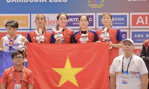 Màn ăn mừng đầy cảm xúc của 4 VĐV bóng rổ nữ 3x3 sau kỳ tích lịch sử tại SEA Games 32